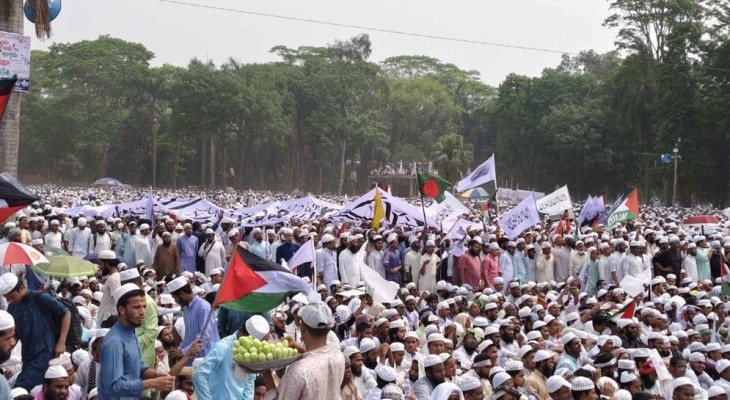 আ. লীগ নিষিদ্ধসহ ১২ দফা দাবি হেফাজতের