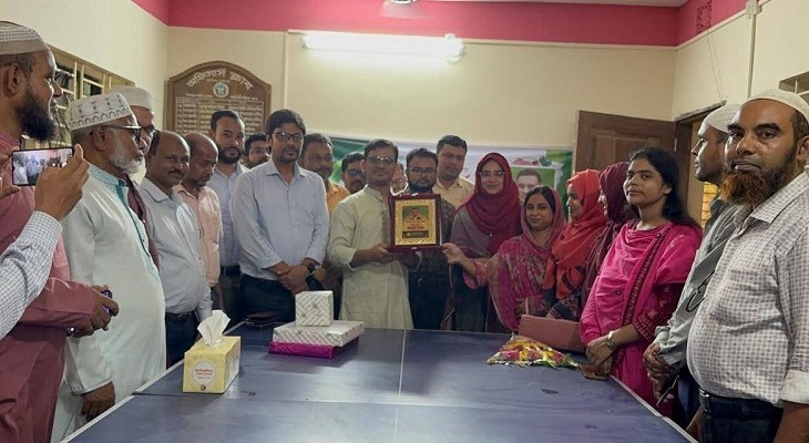 বকশীগঞ্জ অফিসার্স ক্লাবের আয়োজনে উপজেলা নির্বাহী অফিসার মাসুদ রানাকে বিদায় সংবর্ধনা