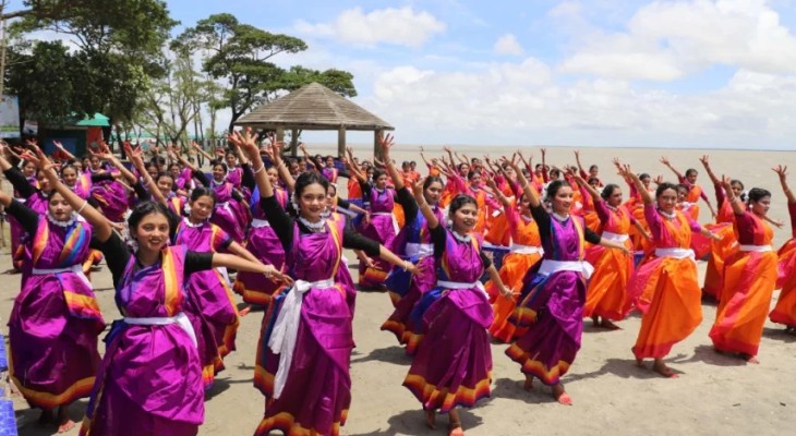 হানিফ সংকেতের 'ইত্যাদি' এবার ভোলার চরফ্যাশনে