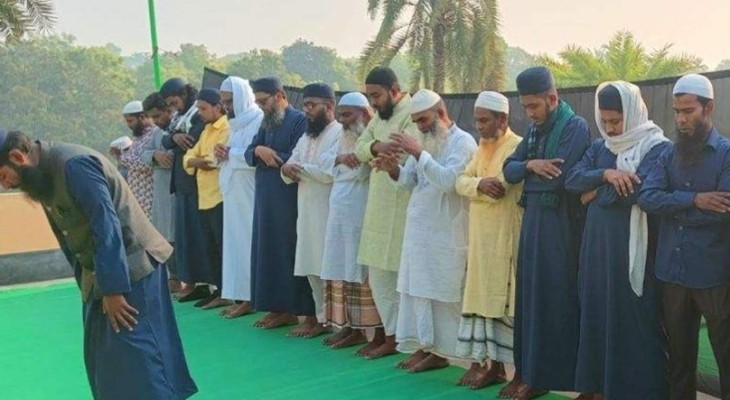 সৌদি আরবের সঙ্গে মিল রেখে ঈদ উদযাপন রাজশাহীর এক গ্রামের মানুষের