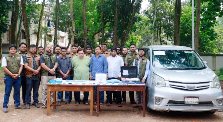 পিলার বিক্রির নামে কোটি টাকা আত্মসাৎ: সাবেক ইউপি সদস্য ইলিয়াছুরসহ গ্রেফতার- ৪