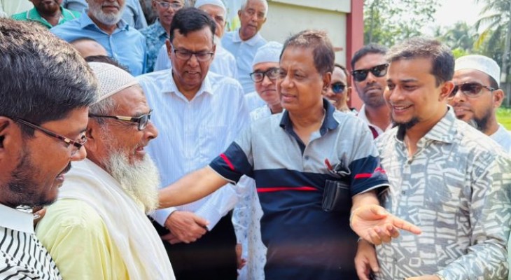 কলাপাড়ায় শত শত নারী-পুরুষ বিনামূল্যে চোখের চিকিৎসাসেবা গ্রহণ করেন